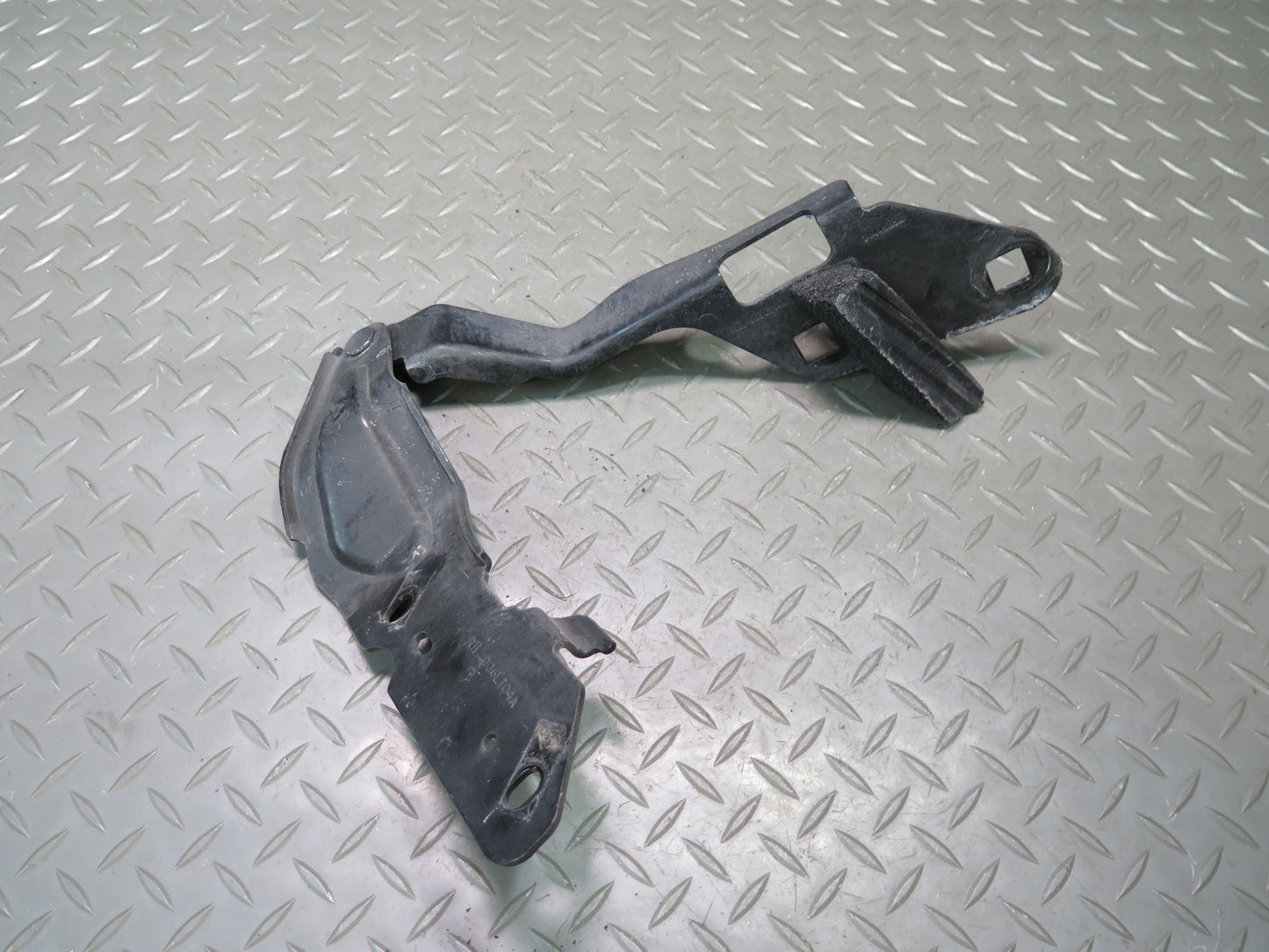 2004-2009 Cadillac XLR Front Right & Left Side Hood Bonnet Hinge Support Set