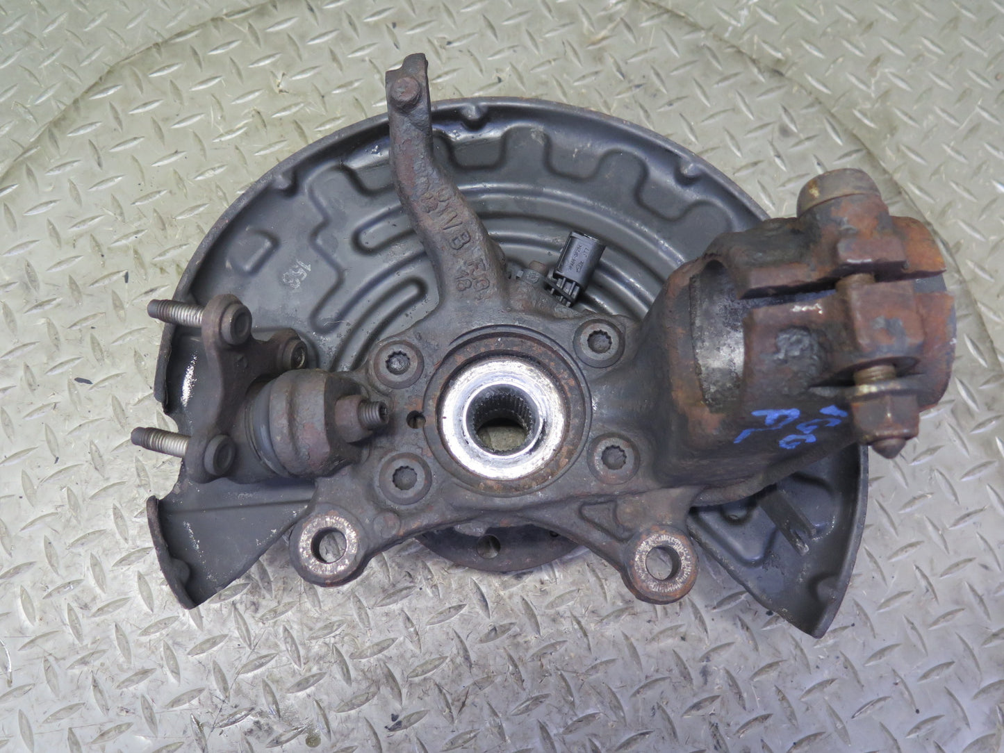 12-13 VW Golf R MK6 AWD Front Left Spindle Knuckle Wheel Hub Bearing OEM