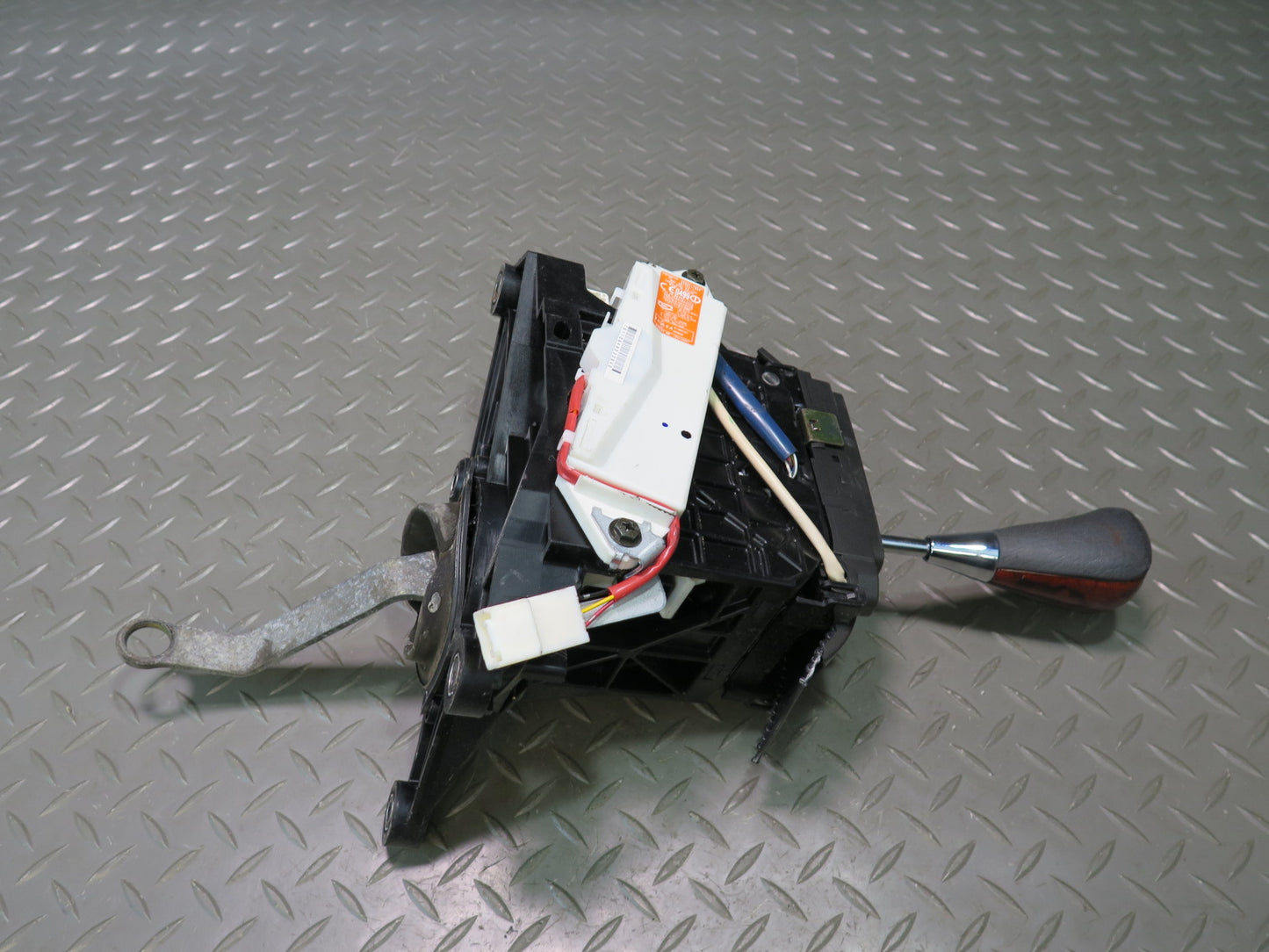 04-06 Lexus UCF30L LS430 A/T Automatic Transmission Shifter Assembly OEM