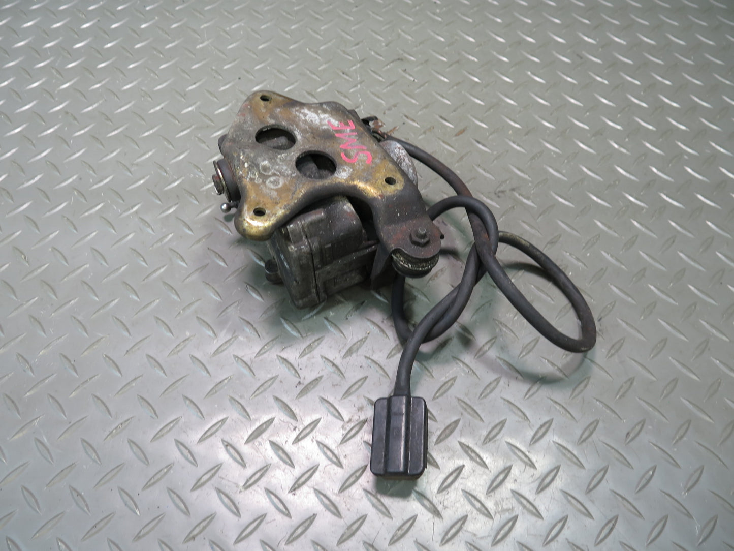 81-83 Mercedes W123 240D Cruise Control Servo Actuator Motor OEM
