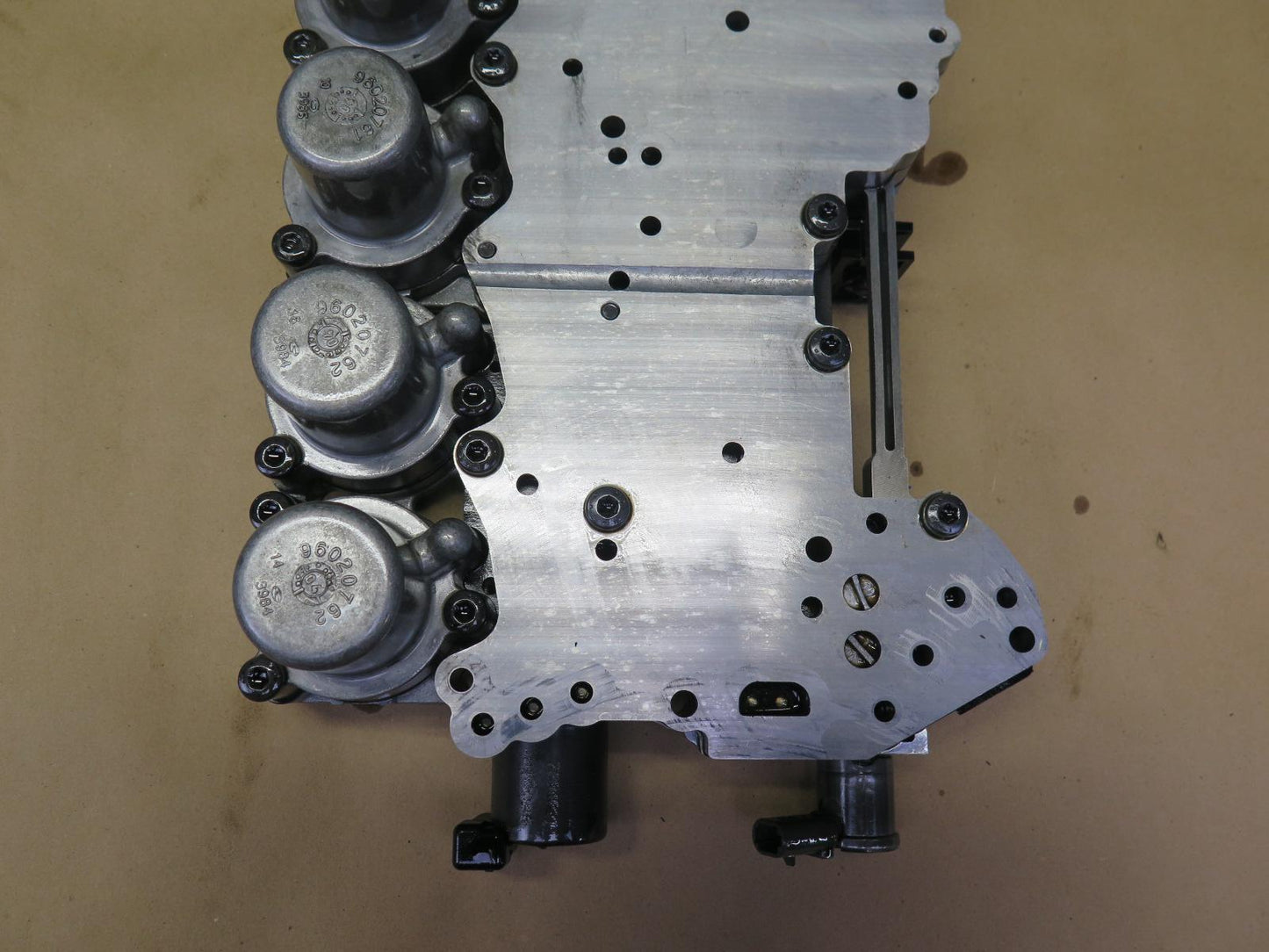 2004-2006 Cadillac XLR 4.6L V8 5-SPEED 5L50 Automatic Transmission Valve Body