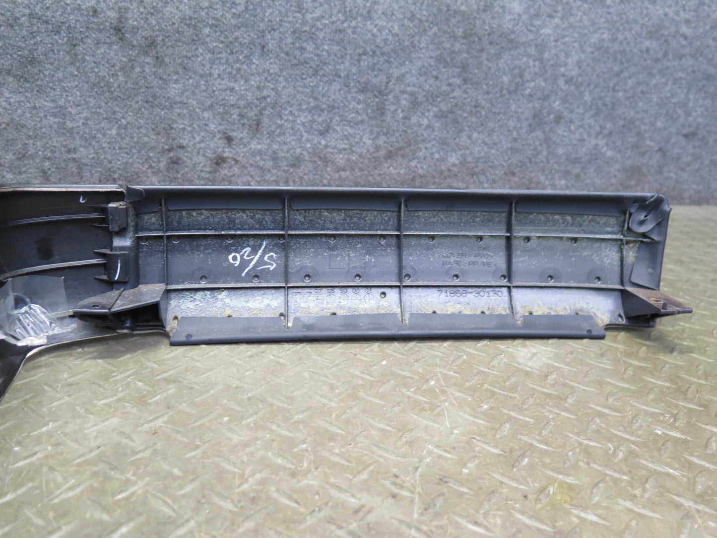 03-05 Lexus UZS161L GS430 Front Left Seat Trim Cover Panel w Switch Black OEM
