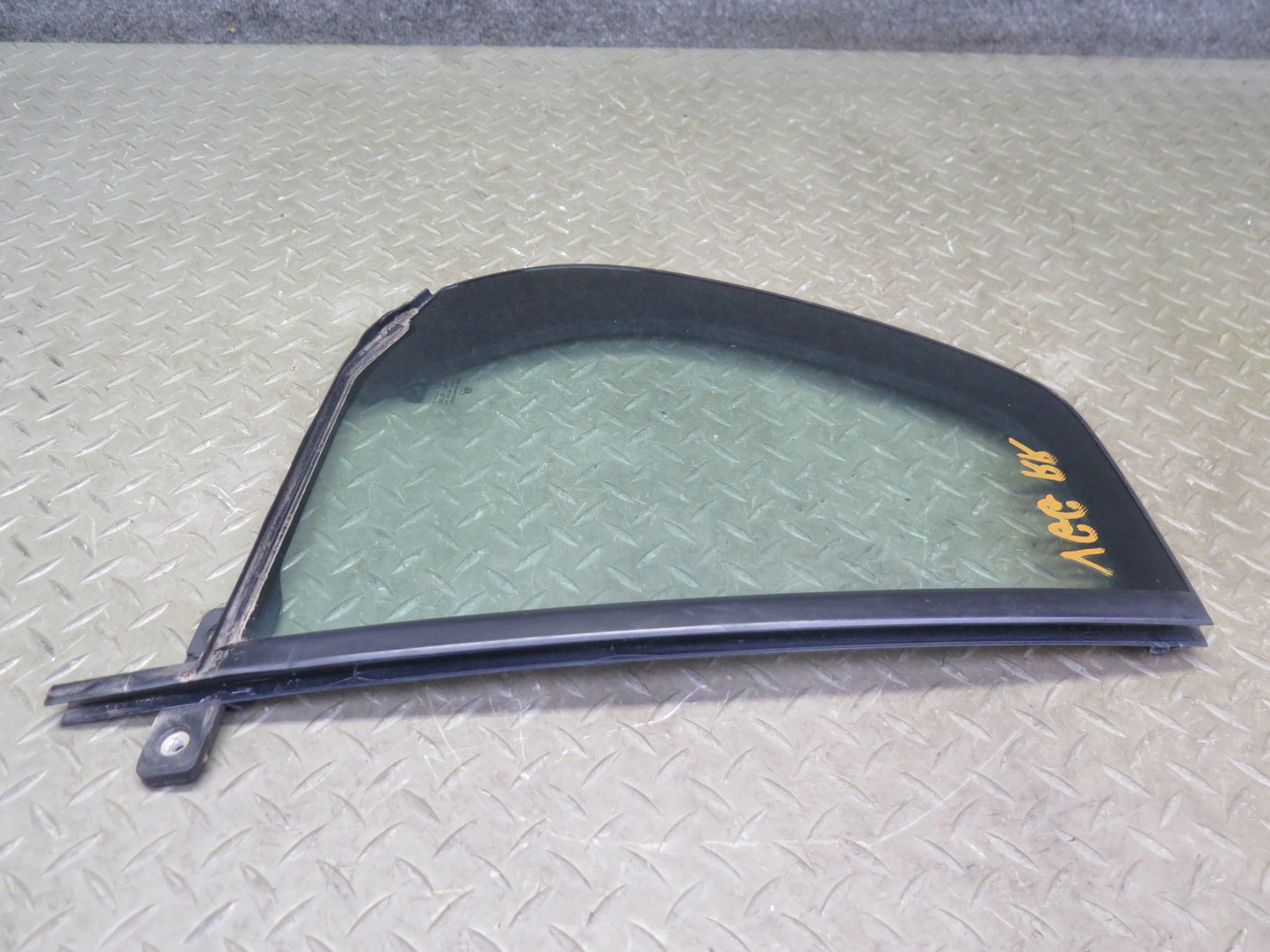 10-14 VW Golf GTI R MK6 4DOOR Rear Right Door Fixed Glass OEM