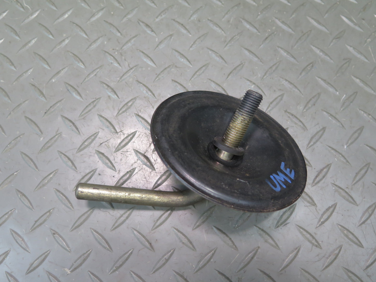 75-76 Mercedes W115 300SD Spare Tire Screw Bracket OEM