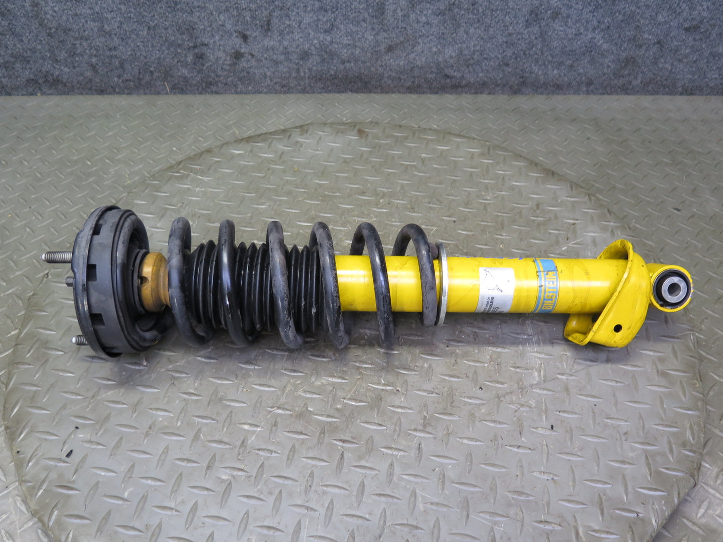 1999-2001 Porsche 911 996 Conv RWD Rear Bilstein Strut Shock Absorber Set of 2