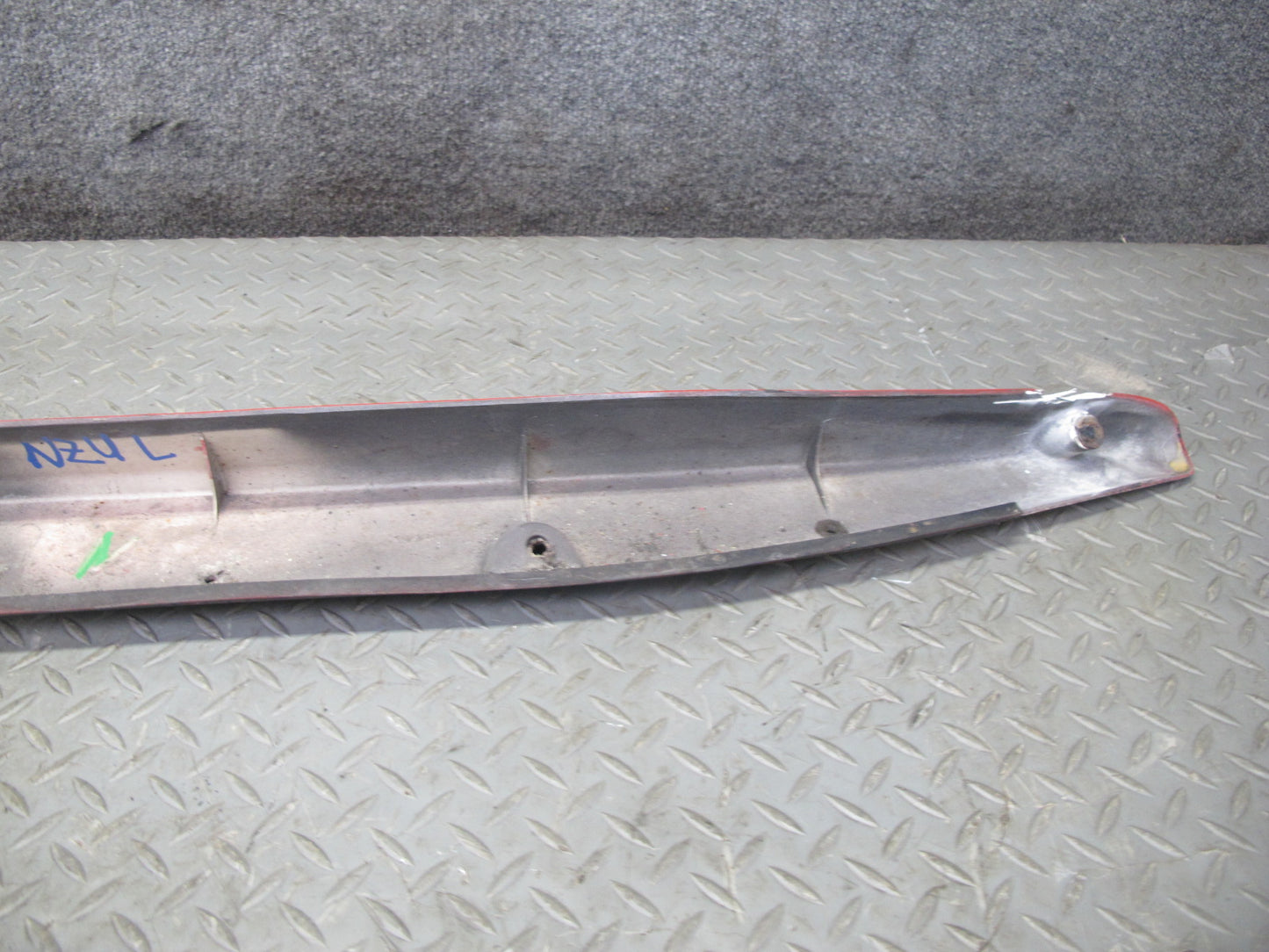 84-86 Nissan Z31 300ZX 2+0 Left Side Skirt Rocker Panel Molding HOT RED OEM