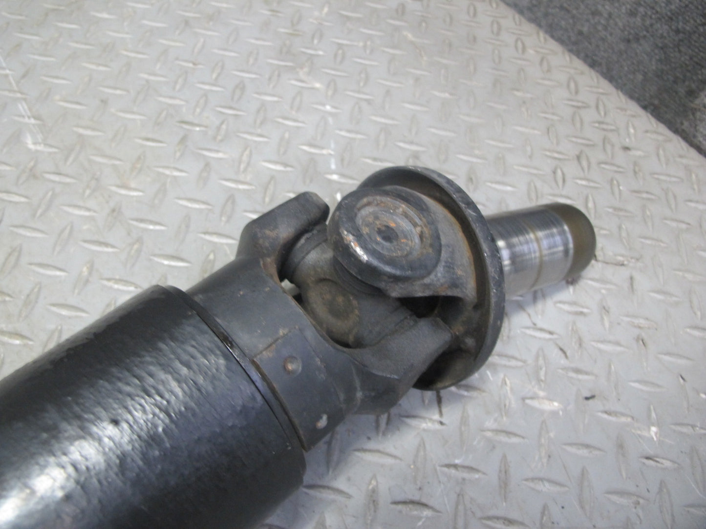 03-09 Nissan 350Z Z33 M/T Rear Driveshaft Drive Shaft Carbon 101K Miles OEM