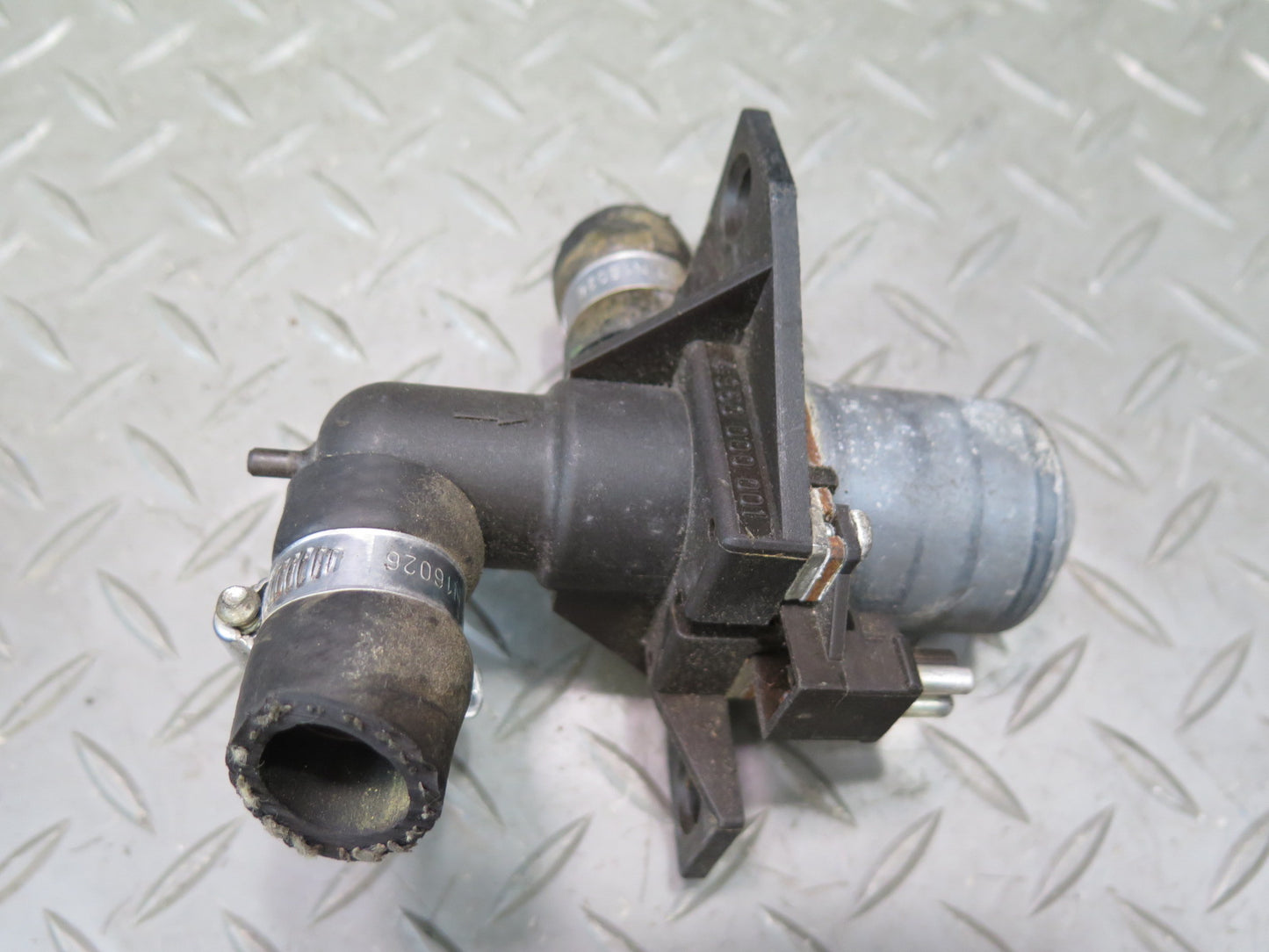94-02 Mercedes R129 Sl-class Heater Control Water Valve 0008307284 OEM