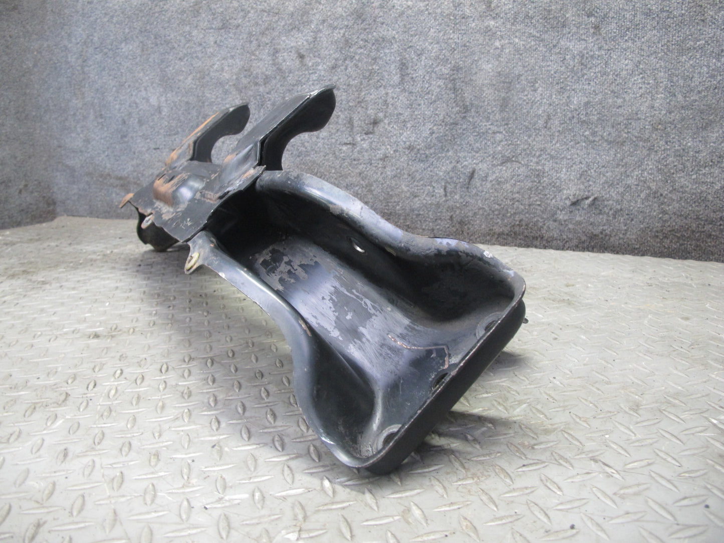 85-86 Nissan Z31 300ZX NON Turbo Front Engine Subframe Crossmember Carrier OEM