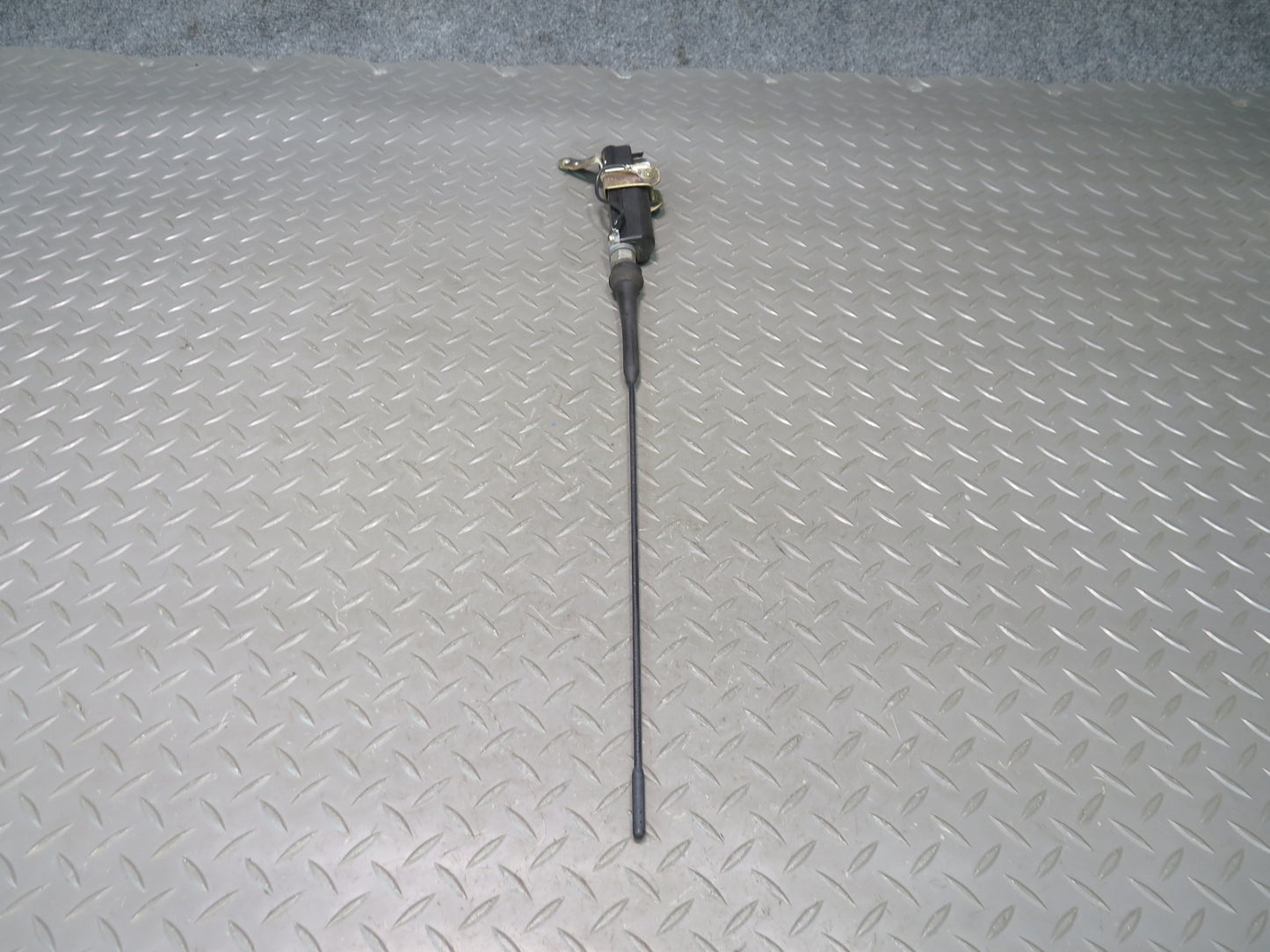 95-99 BMW E36 318i 318ti Compact Convertible Exterior Radio Antenna OEM