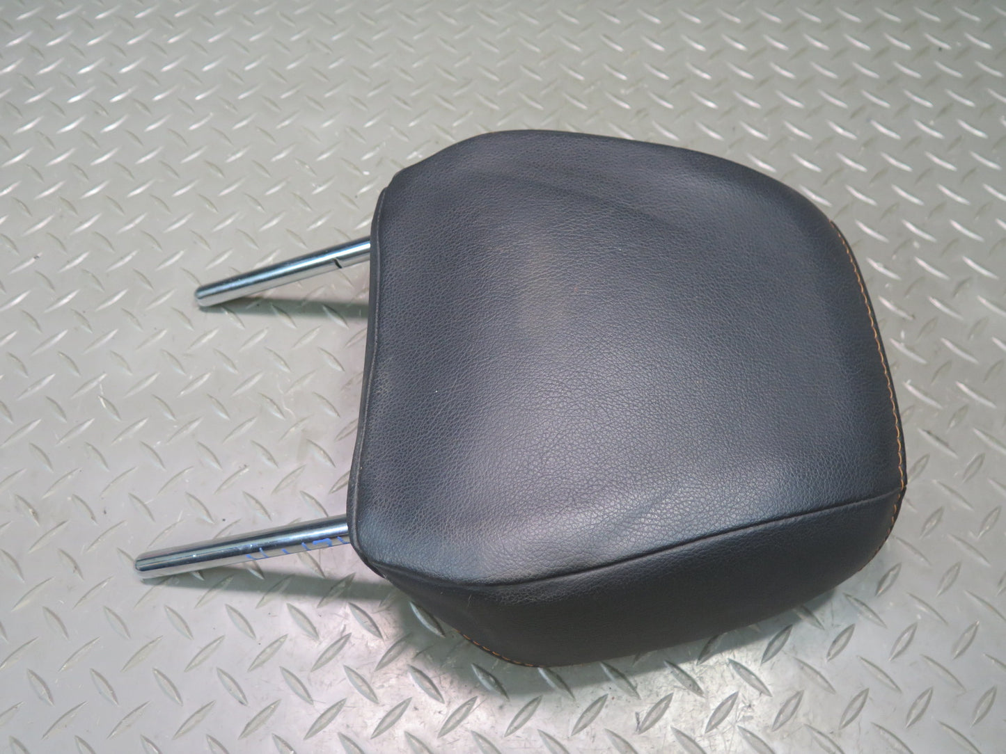 07-09 Nissan 350Z Z33 Conv Front Left & Right Leather Headrest Black Set OEM