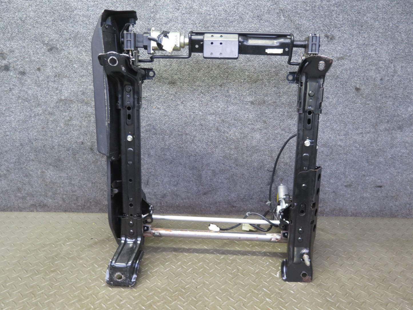 07-09 Nissan 350Z Z33 Convert Front Right Seat Lower Frame Track Rail Motor OEM