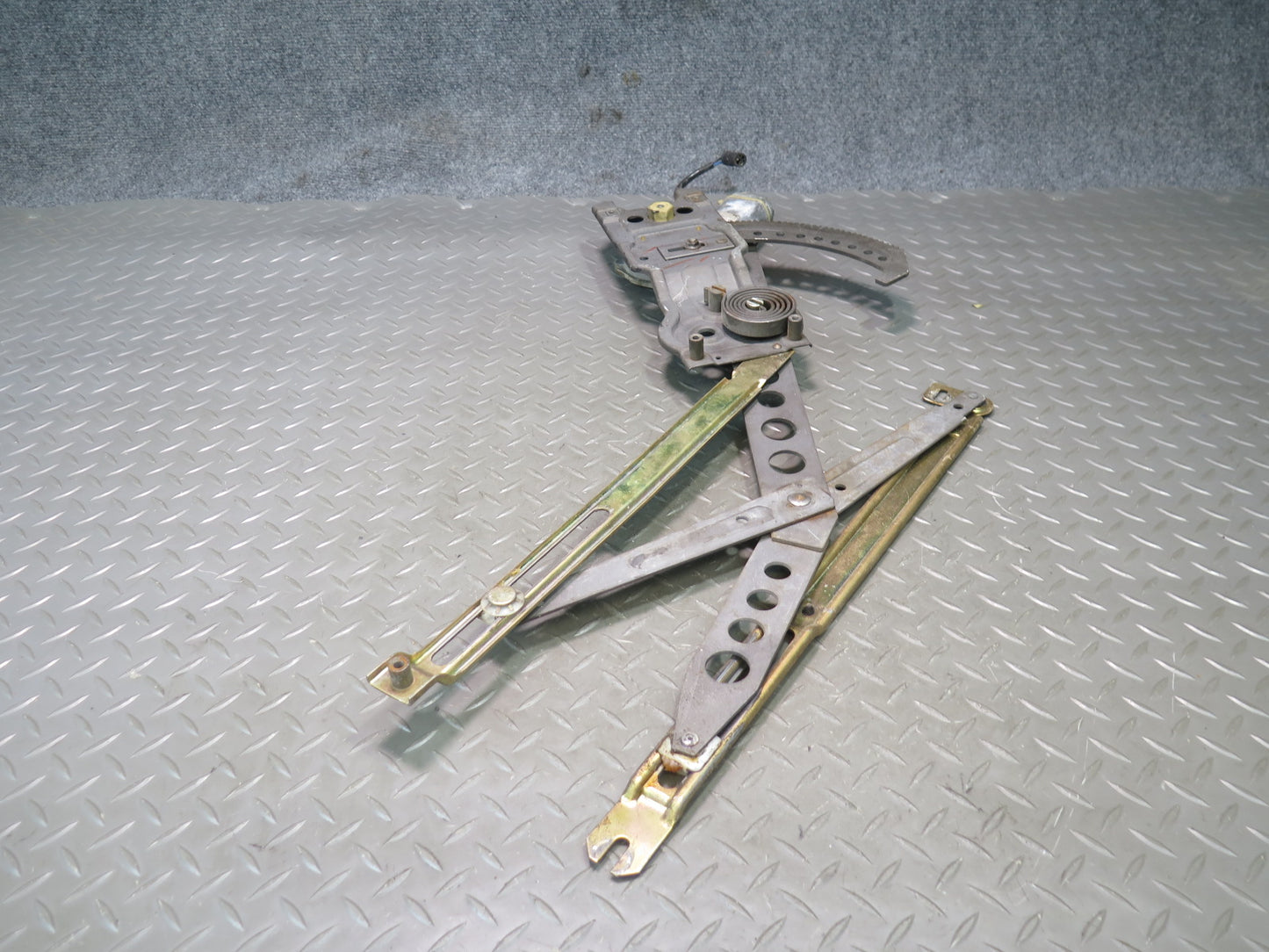 78-89 BMW E24 633CSi 635CSi Left Door Window Regulator w Motor OEM