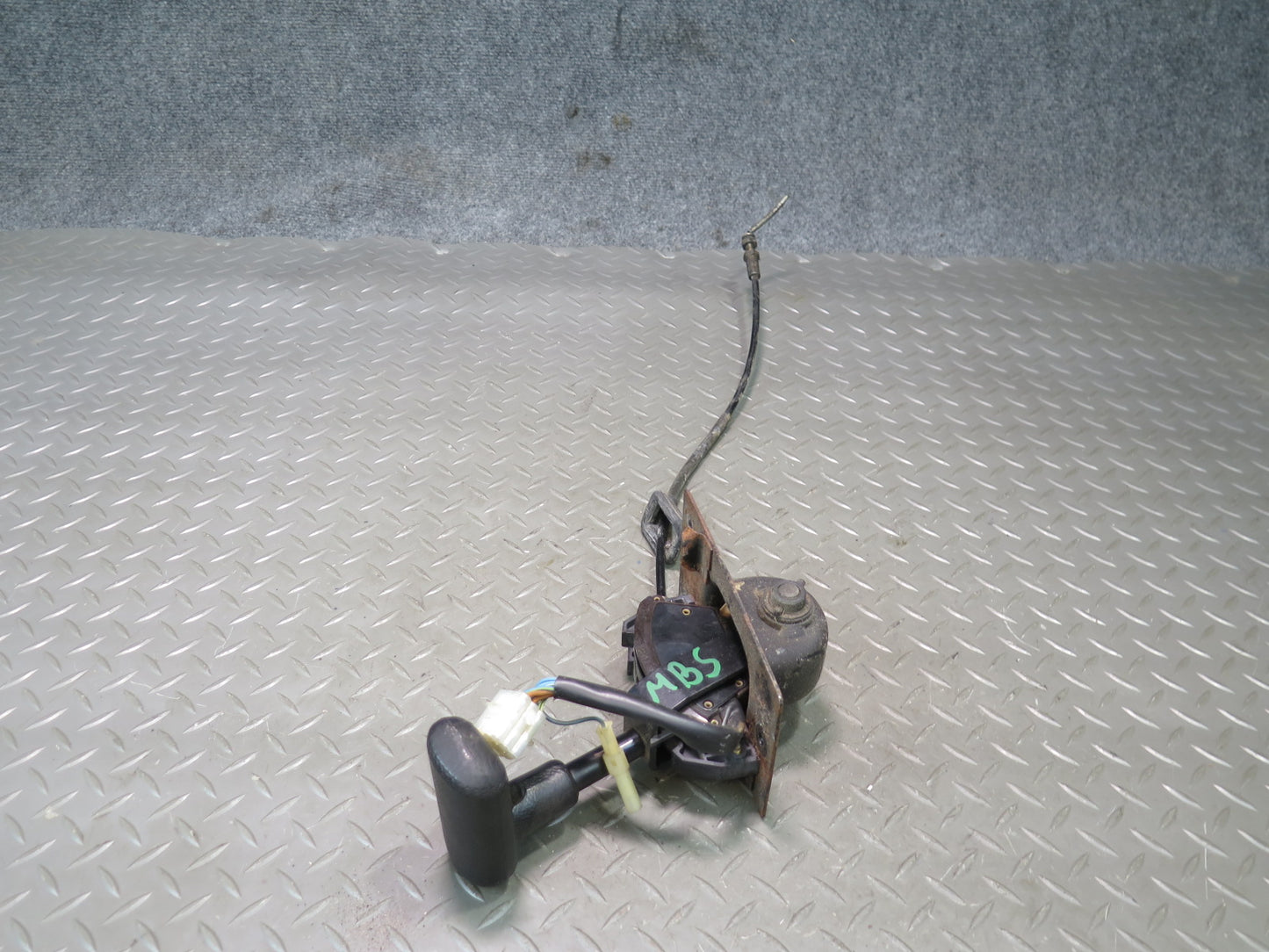 84-89 BMW E24 633CSI 635CSI A/T Gear Shifter Selector w Cable OEM