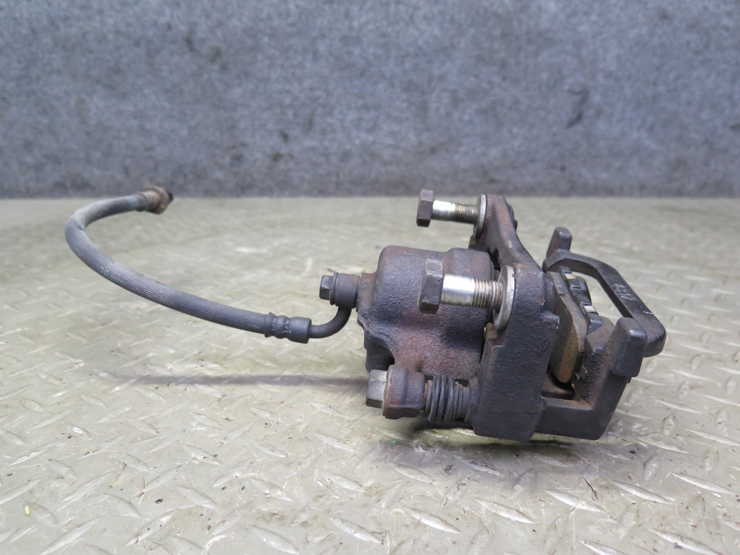 05-09 Nissan 350Z Z33 Convertible Set of 2 Rear Left & Right Brake Caliper OEM