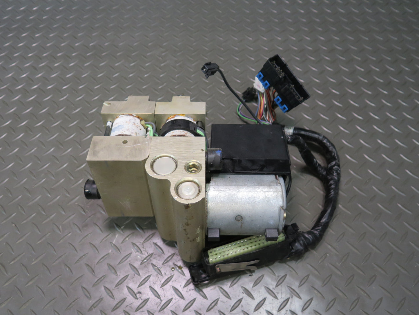 92-94 Chevrolet Corvette C4 Anti Lock Brake ABS Pump Module Unit 41K Miles OEM