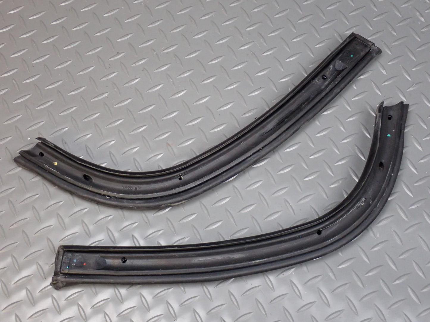 96-02 BMW E36/7 Z3 Roadster 12pcs Door Roof Rubber Seal w Base Plate Set OEM