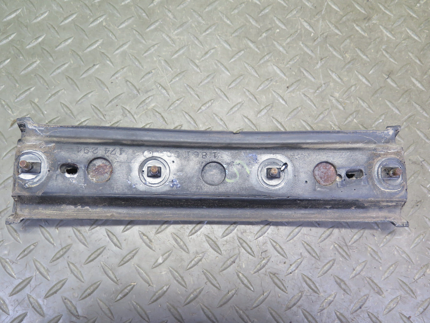 83-89 BMW E24 633CSi 635CSi Front Bumper Rubber Impact Insert Strip Set OEM