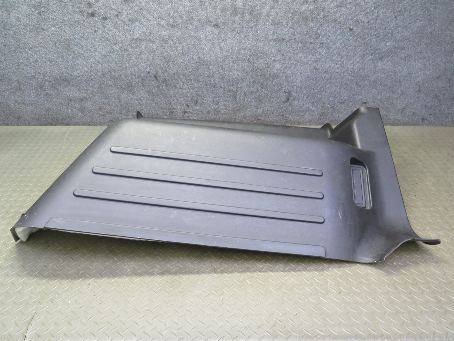 2005-2007 Hummer H2 Rear Left & Right Side Trunk Quarter Panel Trim Cover Set