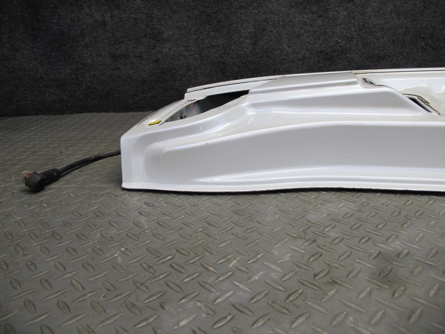 2003 Lexus UZJ100L LX470 Rear Trunk Lid Tailgate Lower Gate Panel White
