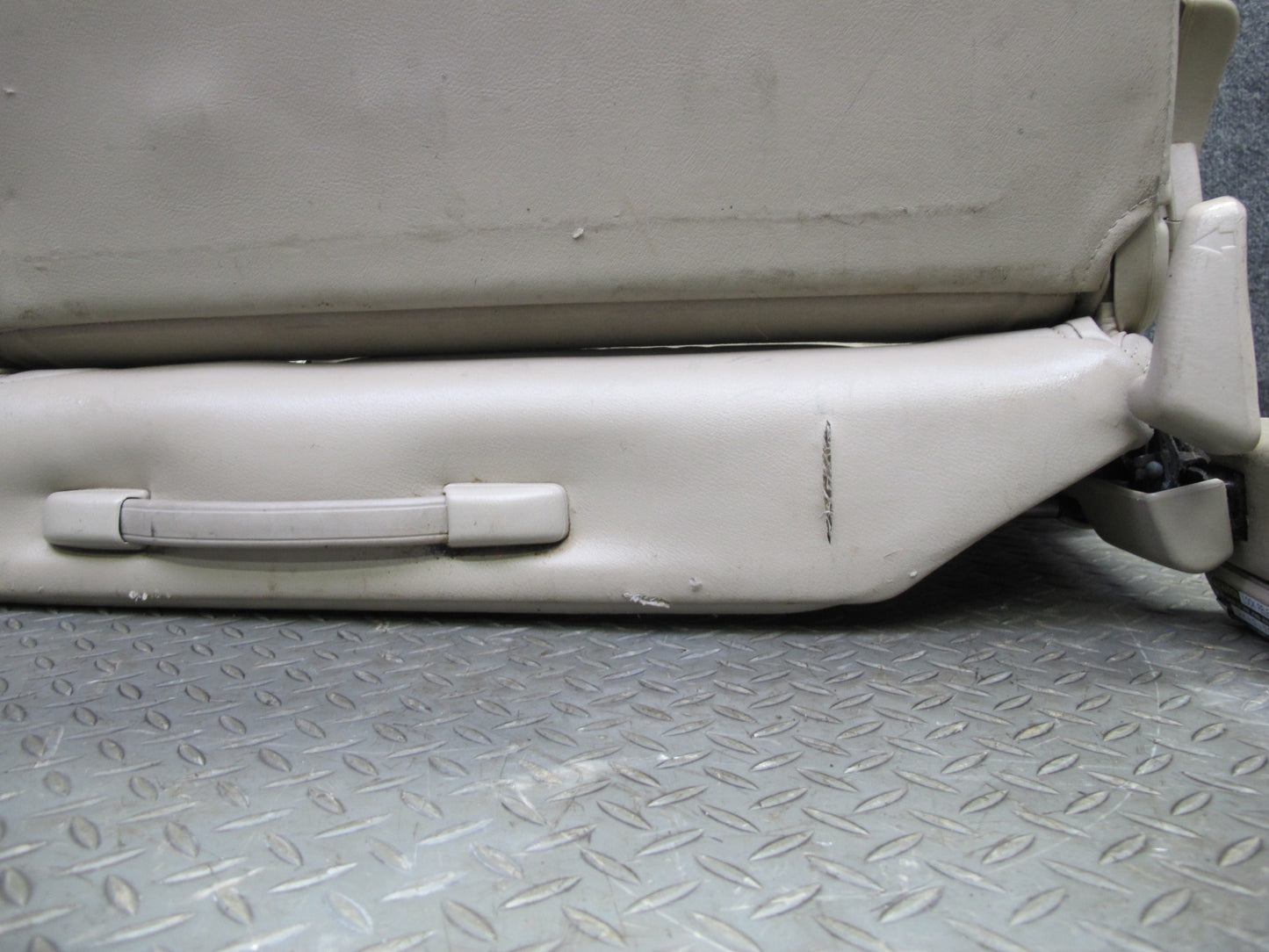 2003-2005 Lexus UZJ100L LX470 Rear Third 3RD ROW Left & Right Leather Seat Set