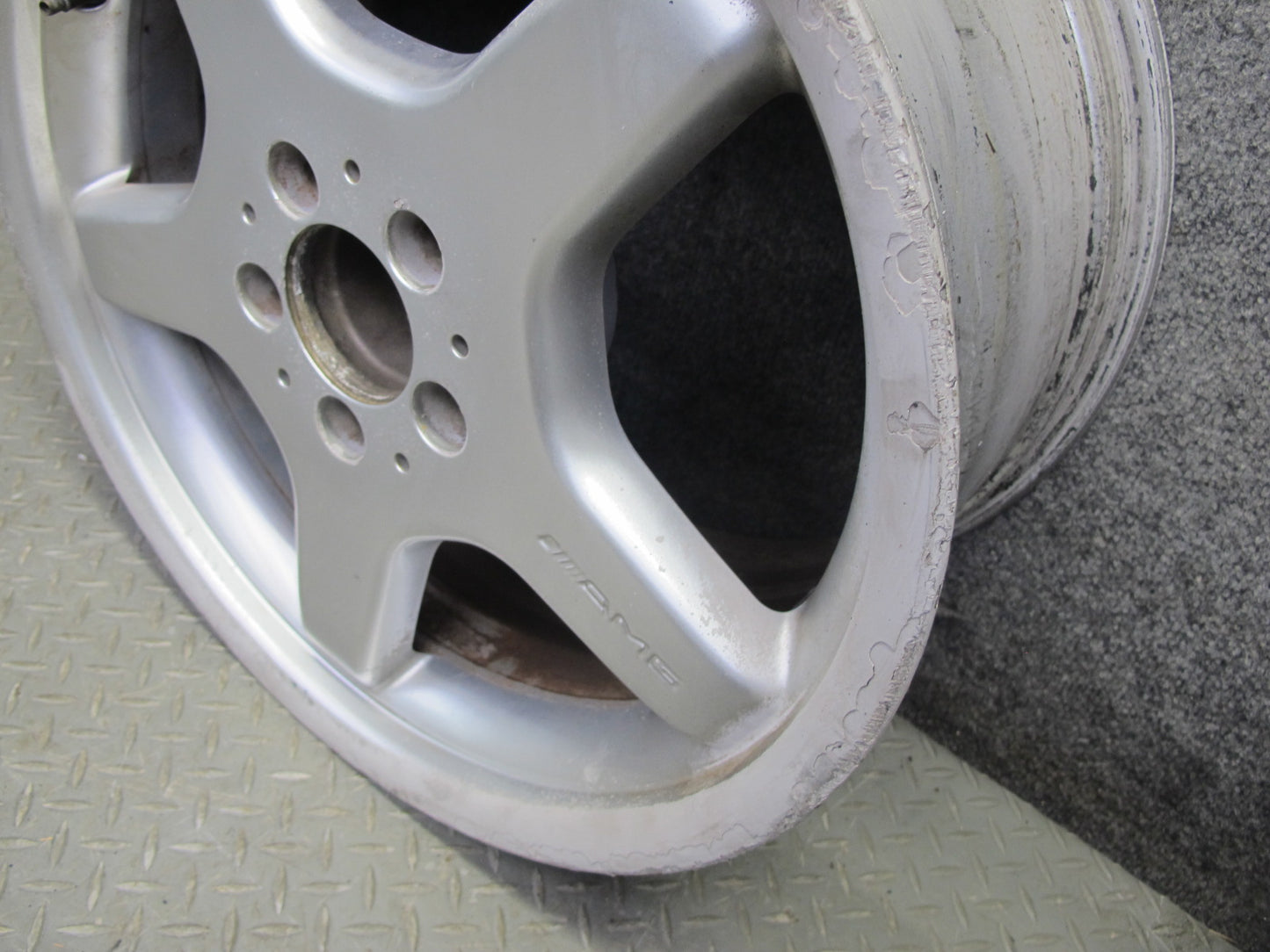 03-06 Mercedes R230 AMG Set of 4 18" R18 Alloy Wheel Rim 18x8.5/9.5J ET30/33 OEM