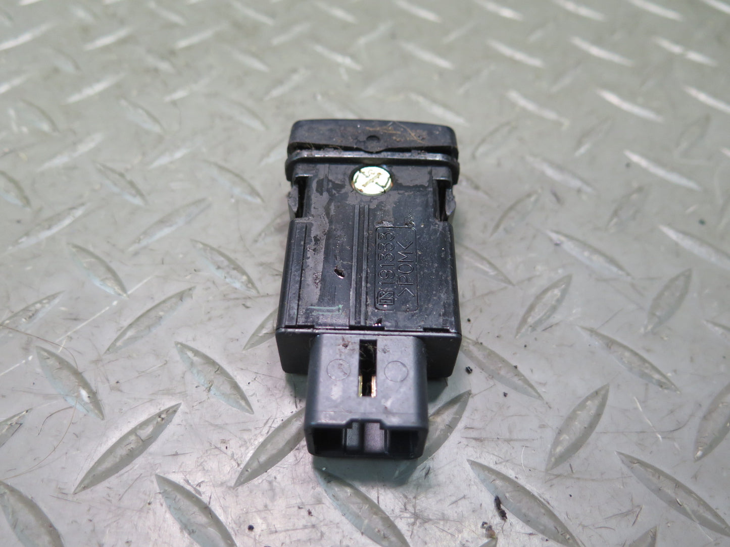 2003-2007 Lexus UZJ100L LX470 Left Heated Seat Heater Button Switch