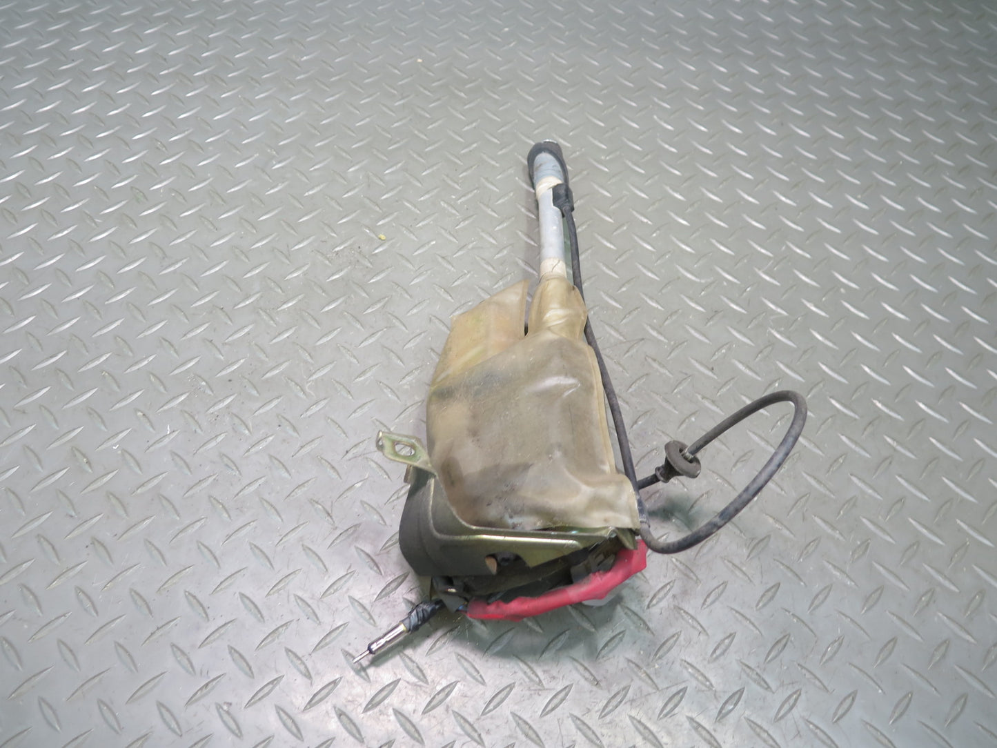 2003-2007 Lexus UZJ100L LX470 Radio Power Antenna Motor Assembly