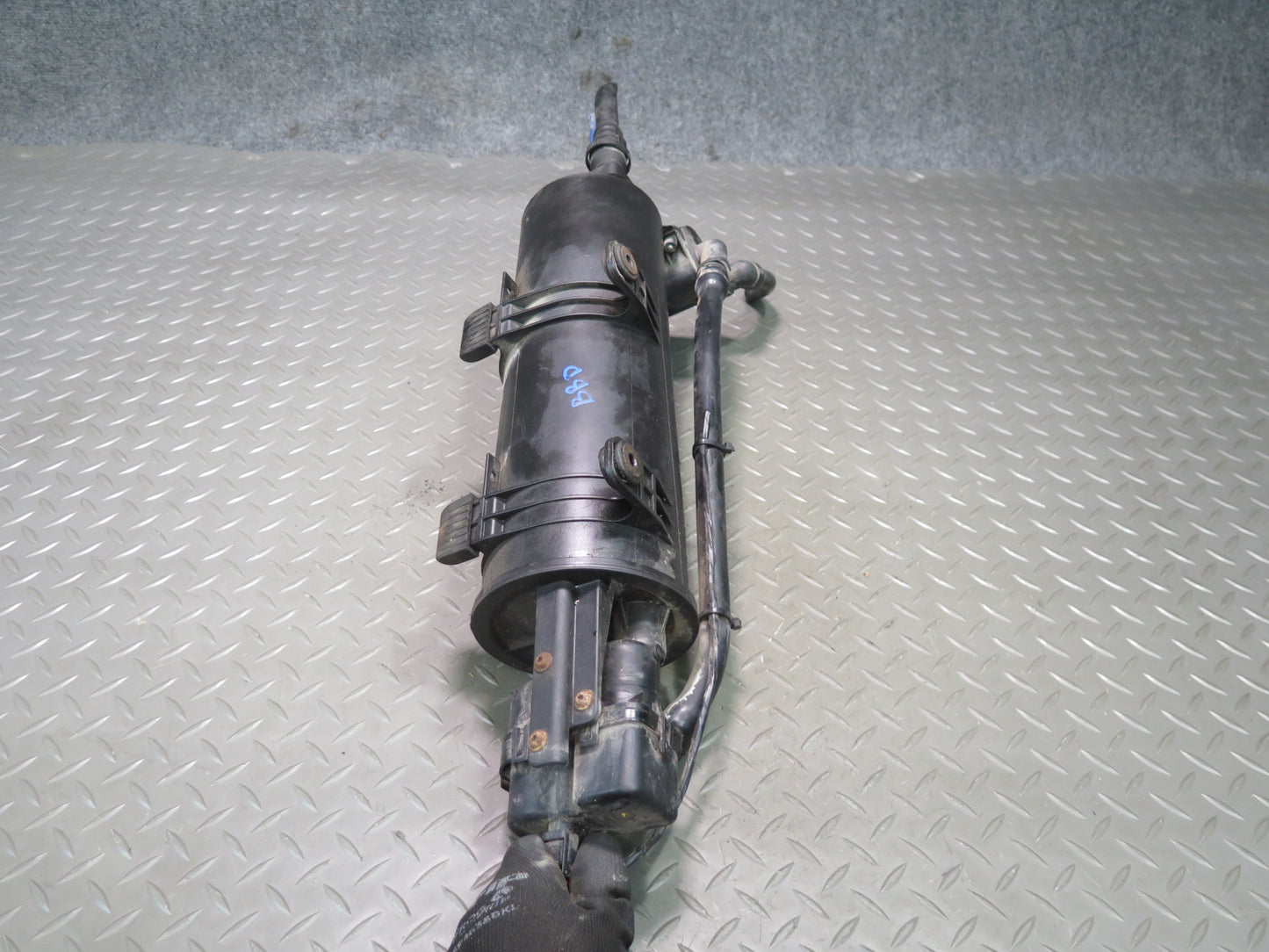 2001-2006 BMW E46 3-SERIES M54 S54 Fuel Evaporator Charcoal Vapor Canister