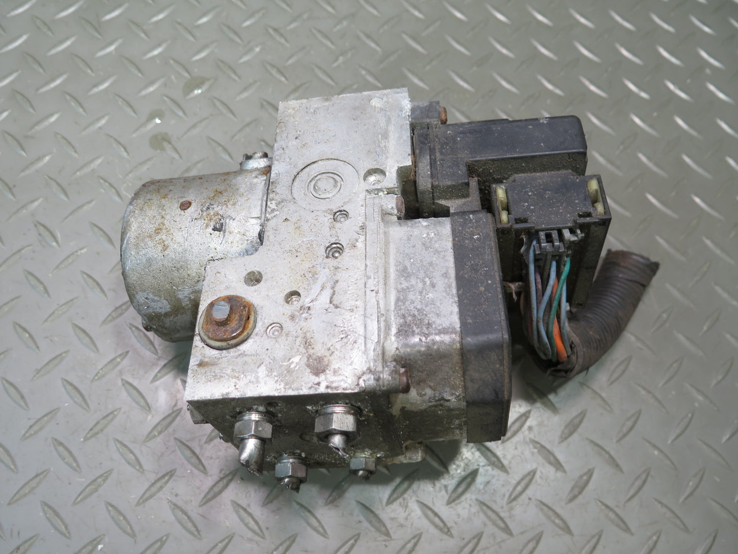 2003-2007 Hummer H2 ABS Anti Lock Brake Actuator Pump Motor Unit Module