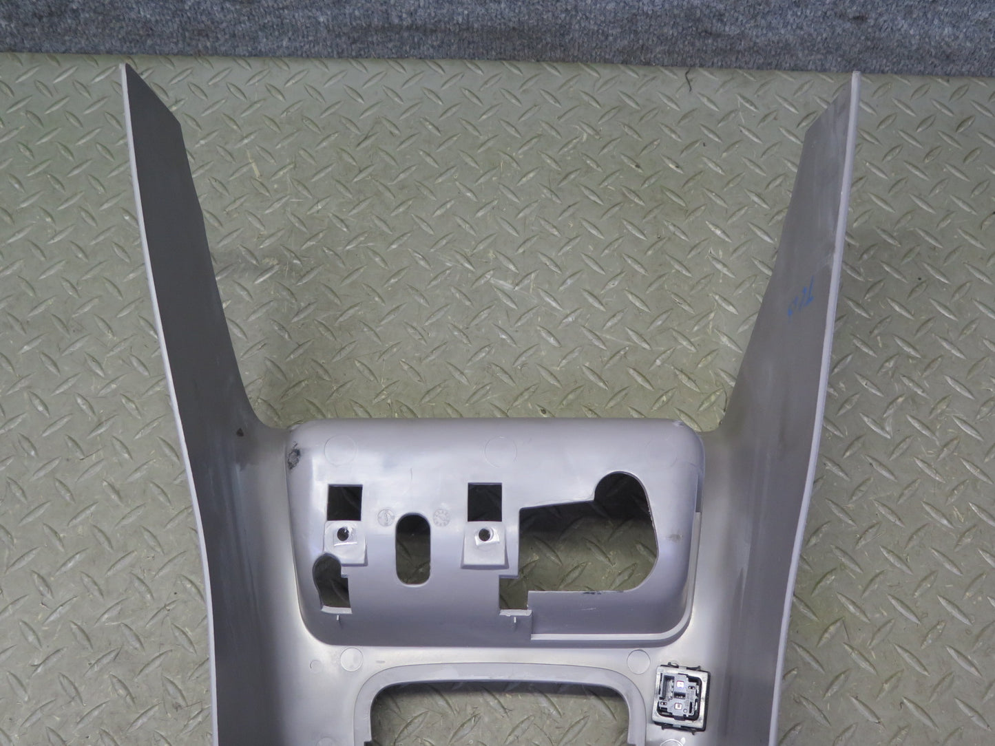 97-99 BMW E36 318ti Compact Center Console Shifter Trim Cover Panel 8146335 OEM