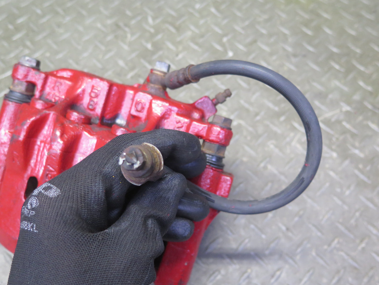 01-05 Lexus JCE10L IS300 Set of 2 Front Left & Right Brake Caliper OEM