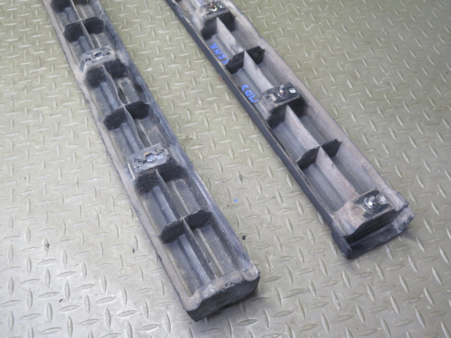 80-87 BMW E24 633CSi 635CSi Rear Bumper Impact Rubber Strip Molding OEM