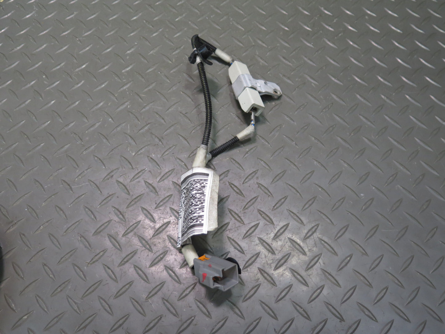 2014-2020 Maserati Ghibli M157 Rear Antenna Wiring Harness Resistor Cable
