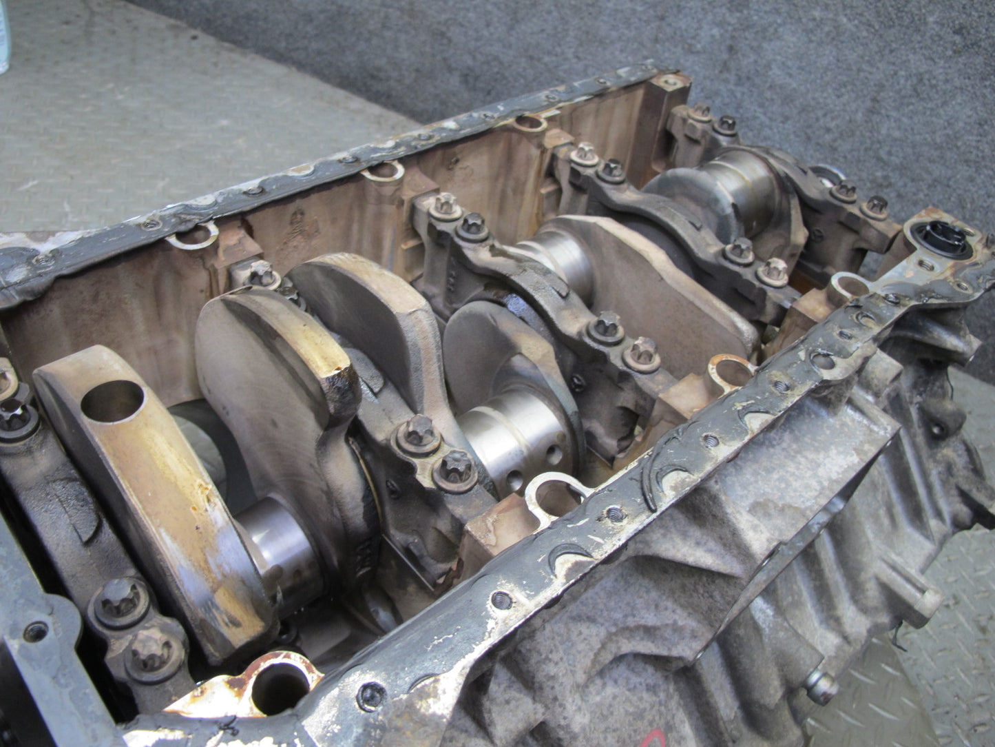 99-02 Mercedes R129 SL500 M113.961 Engine Cylinder Block w Crankshaft OEM