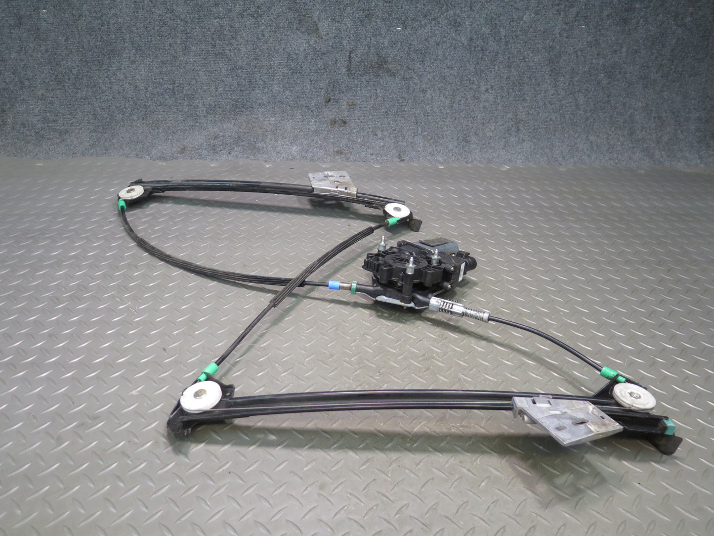1999-2004 Porsche Carrera 911 996 Left Door Window Regulator w Motor