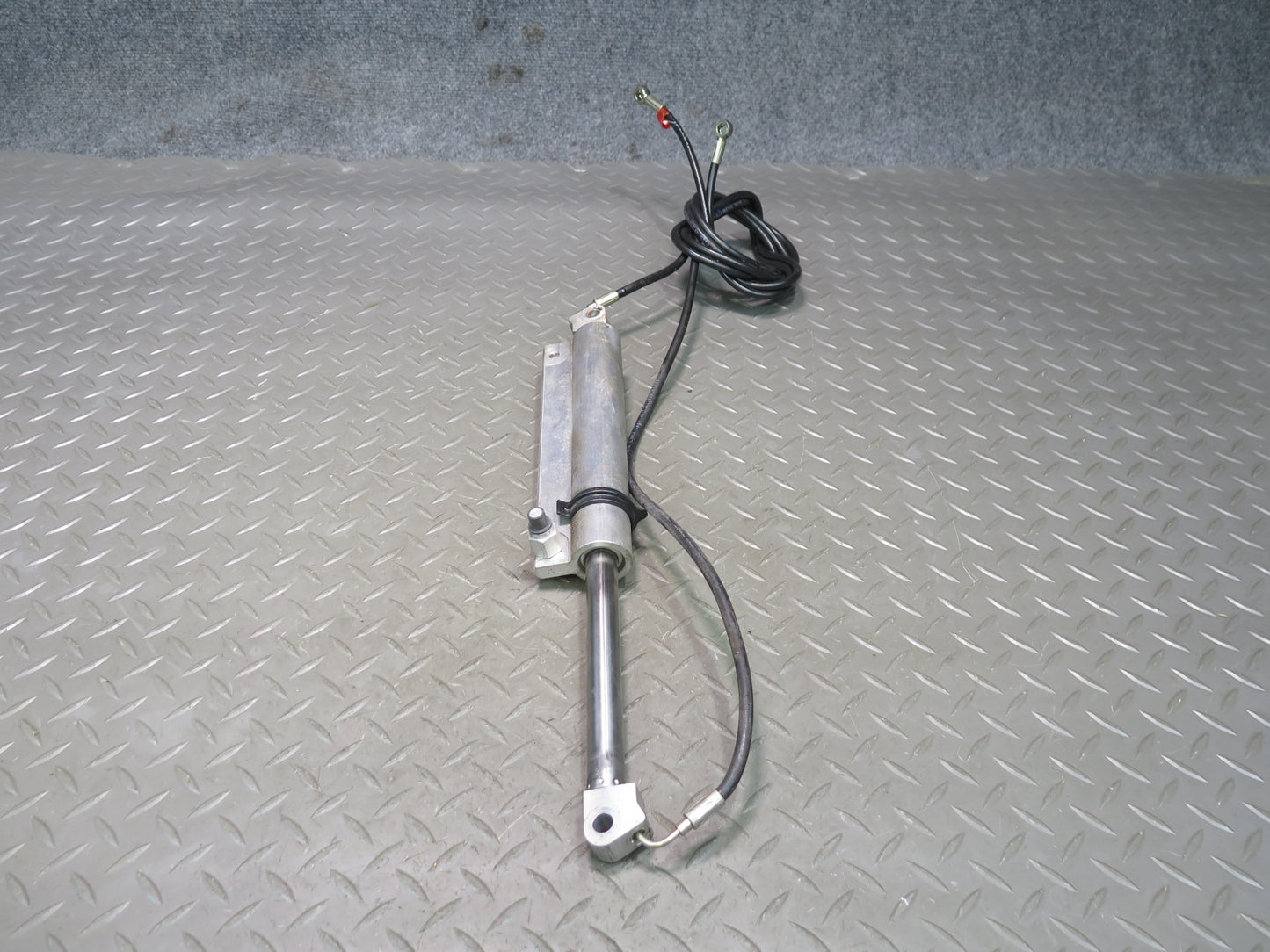 1999-2005 Porsche 911 996 Convertible TOP Roof Hydraulic Lift Cylinder Cable Set
