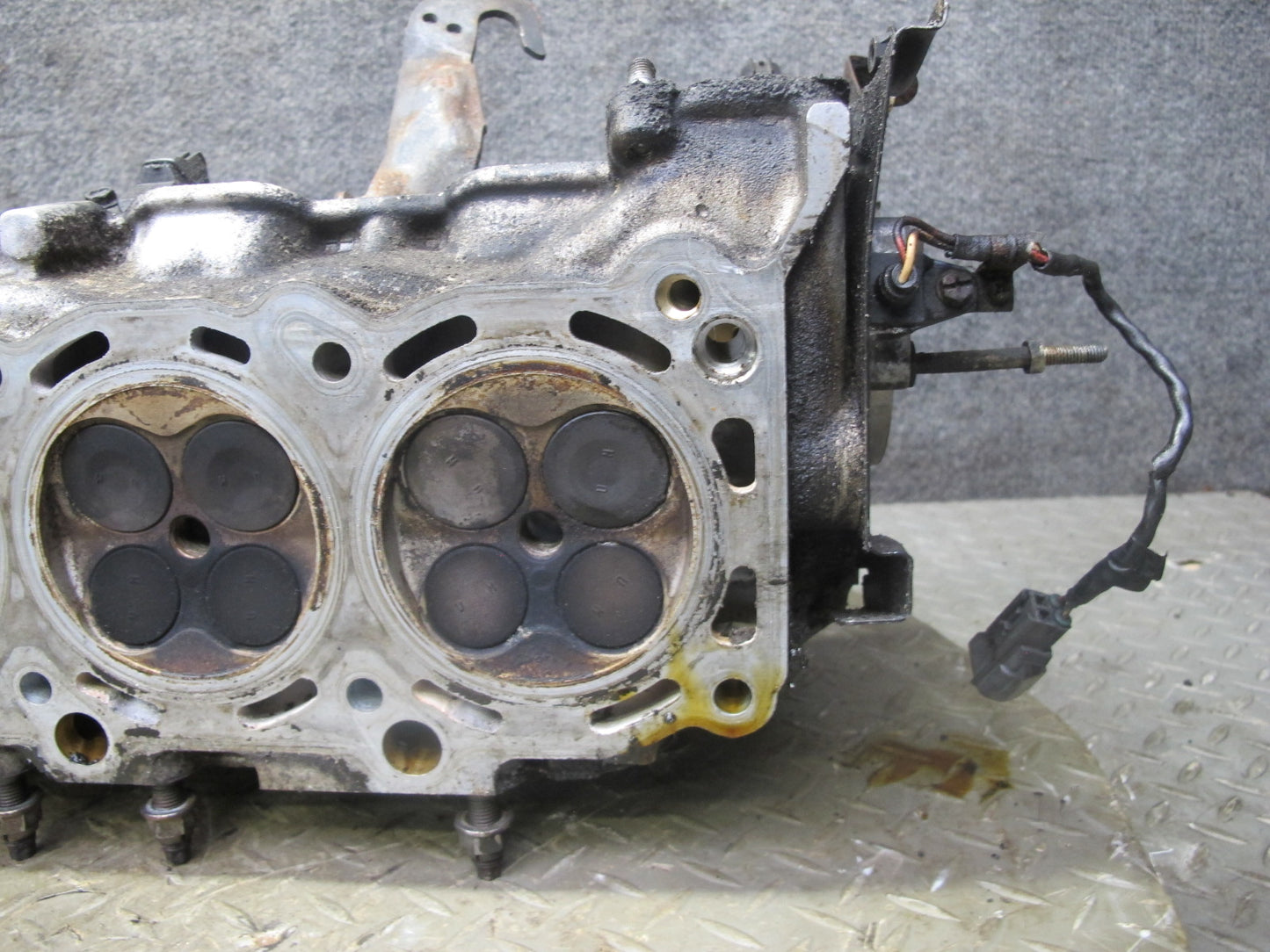98-00 Lexus LS400 SC400 1UZFE 4.0L Left Engine Cylinder Head OEM