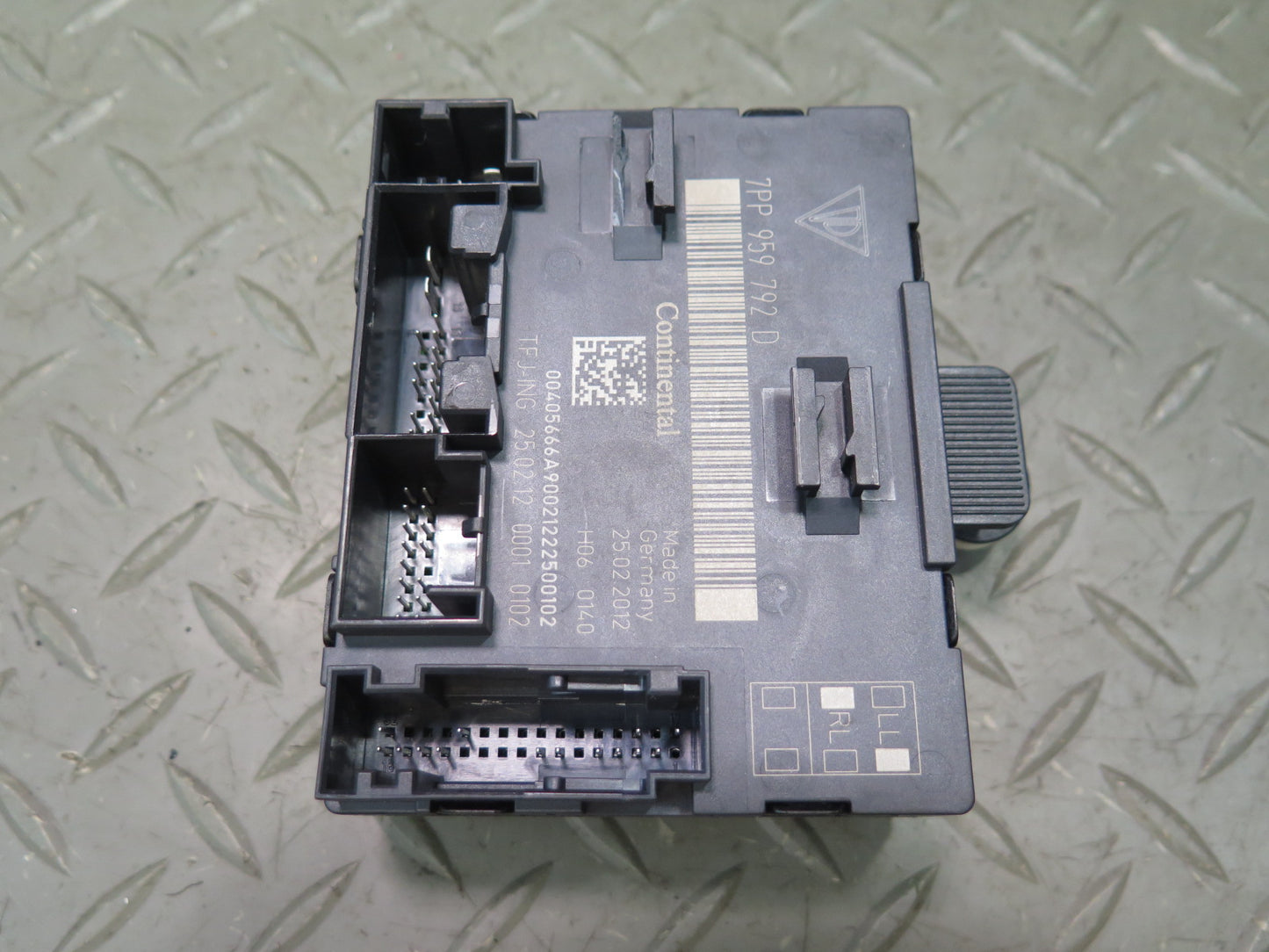 2010-2016 Porsche Panamera 970 Front Right Door Control Module 7PP959792D