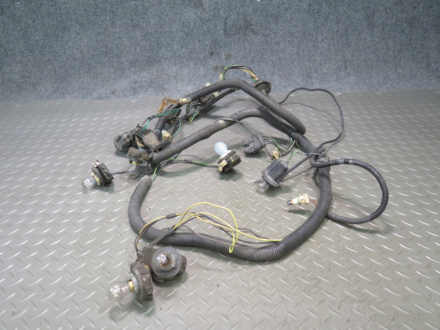 1991 Chevrolet Corvette C4 Rear Bumper Tail Light Wire Wiring Harness OEM