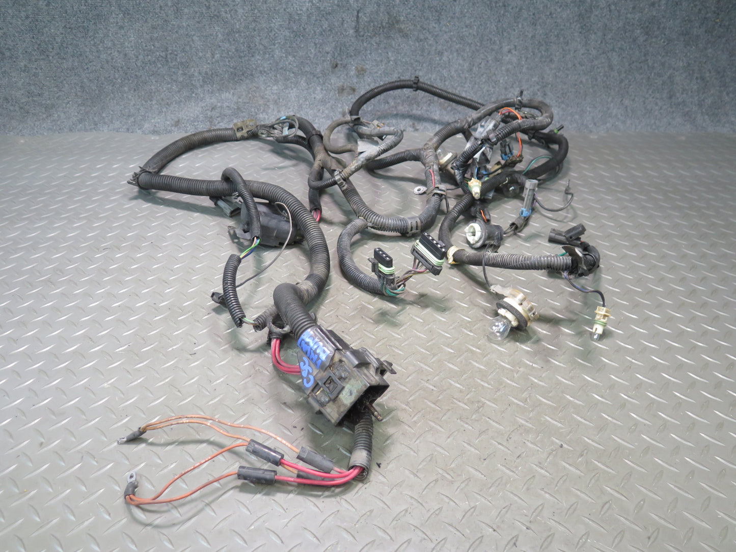 1991 Chevrolet Corvette C4 Front Bumper Headlight Wire Wiring Harness OEM