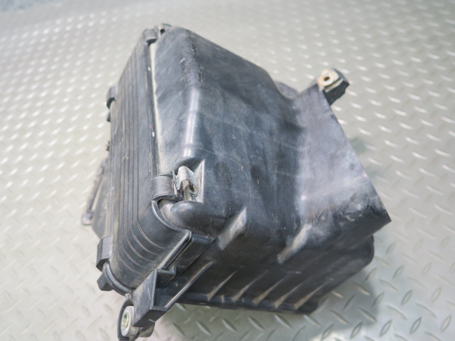 92-95 Lexus UZZ30L SC300 SC400 Air Intake Cleaner Filter Box 114000-6480 OEM
