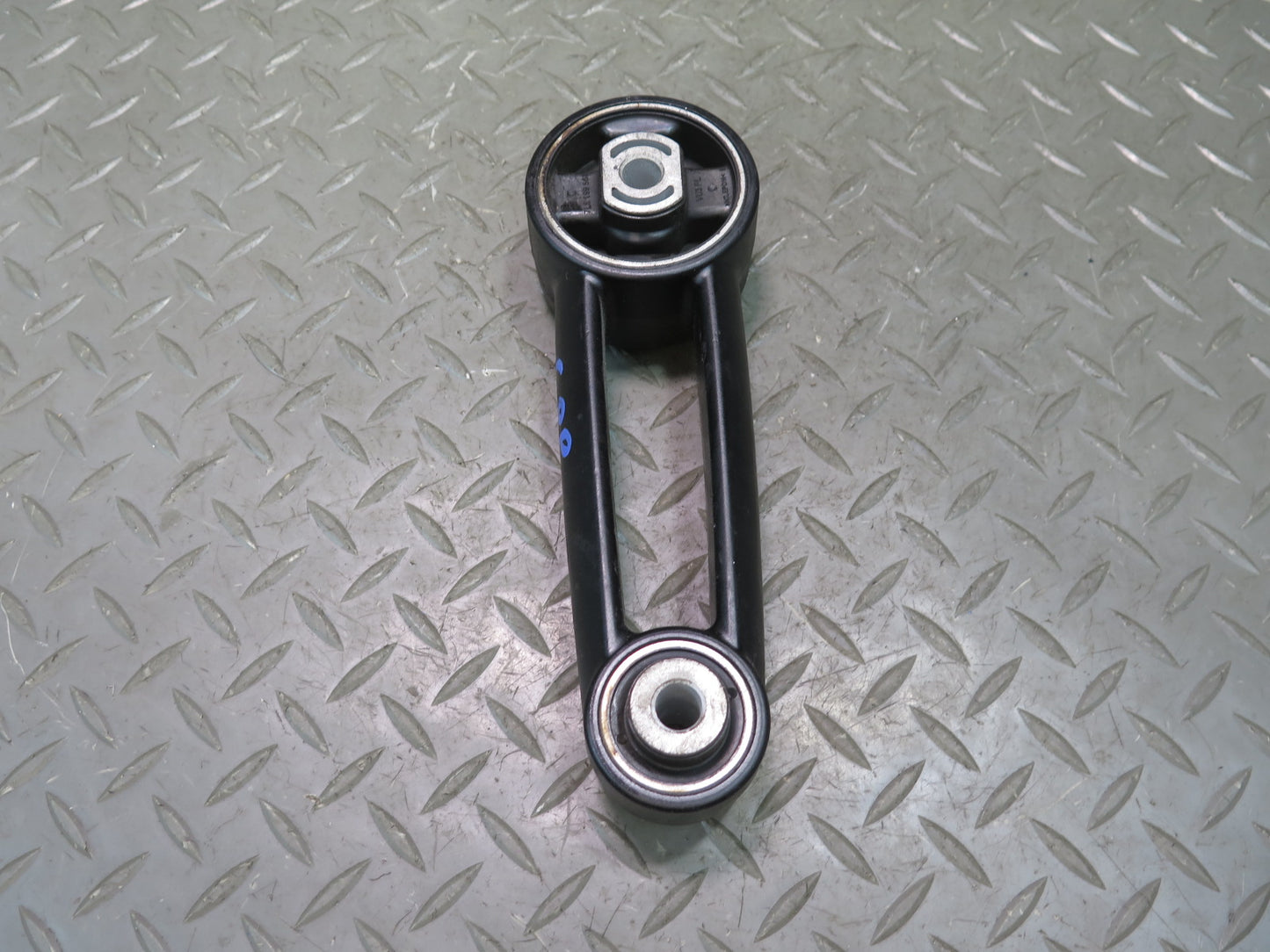 2010-2016 Porsche Panamera 970 Engine Mount Torsion Rod Support 715199331D