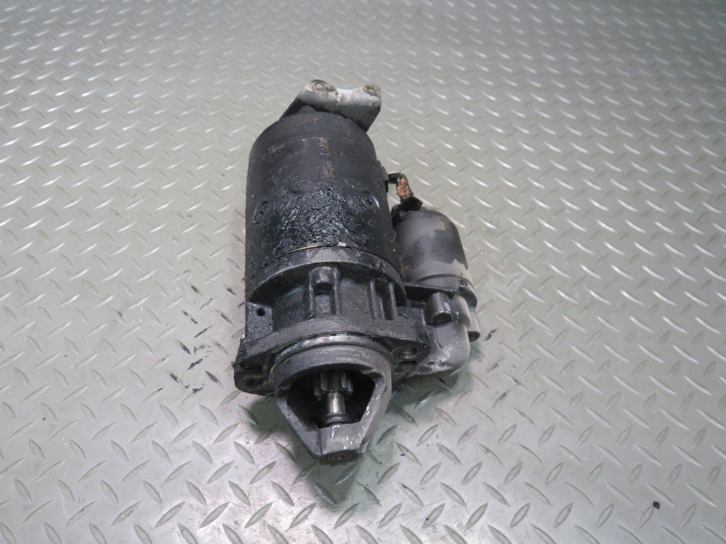 81-85 Mercedes W123 300D Engine Starter Motor OEM