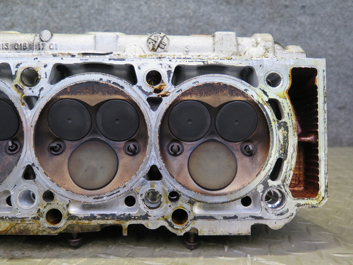 99-02 Mercedes R129 SL500 5.0L 113.961 Engine Right Cylinder Head w Camshaft OEM