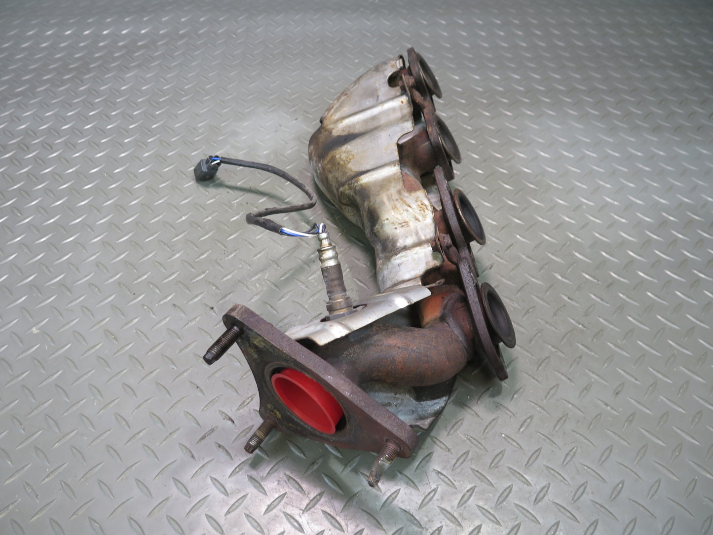 02-10 Lexus UZZ40L SC430 3UZ Right Exhaust Manifold w Heat Shield Assembly OEM
