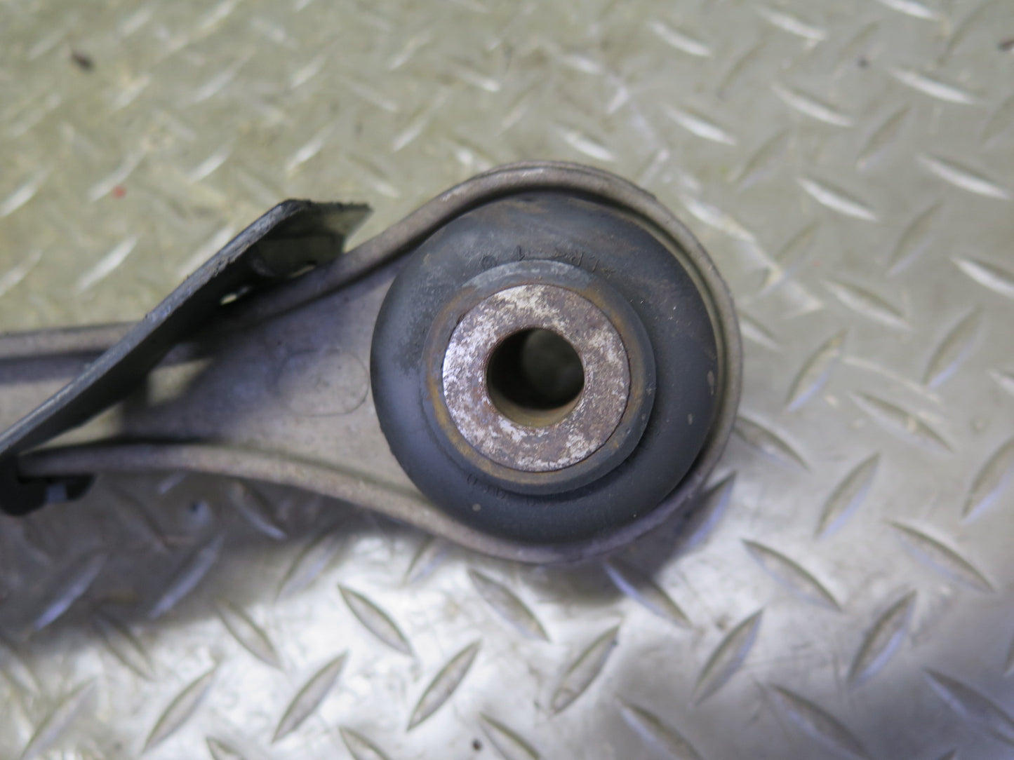 1997-2004 Porsche Boxster 986 Front Right Suspension Lower Control Arm Set