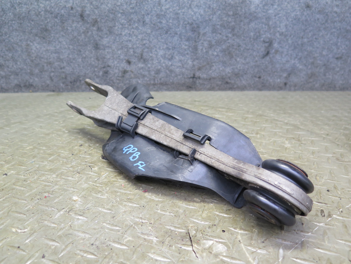 1997-2004 Porsche Boxster 986 Front Left Suspension Lower Control Arm