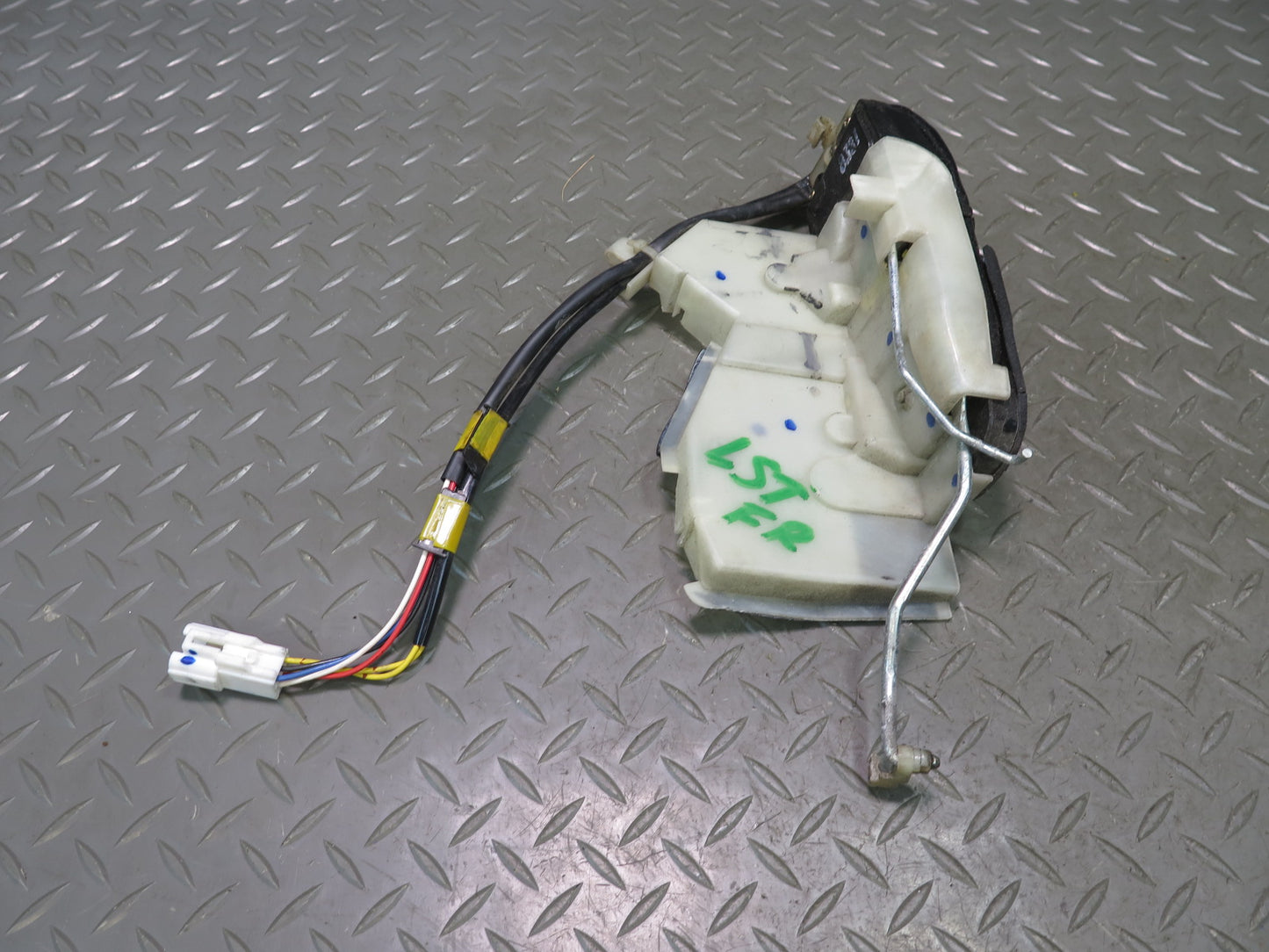 98-00 Lexus UCF20L LS400 Front Right Passenger Door Lock Latch Actuator OEM