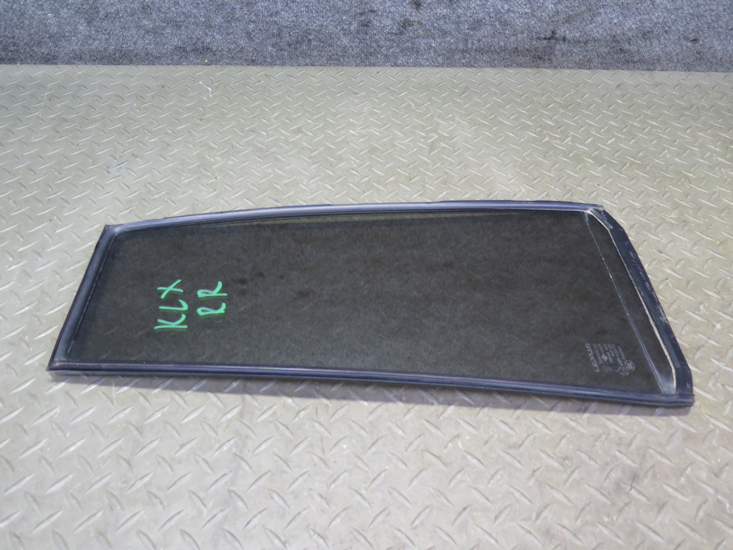 2003-2007 Lexus UZJ100L LX470 Rear Right Door Vent Fixed Glass Window